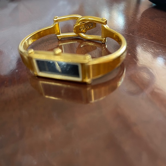 Vintage Gucci Watch - Picture 8 of 11